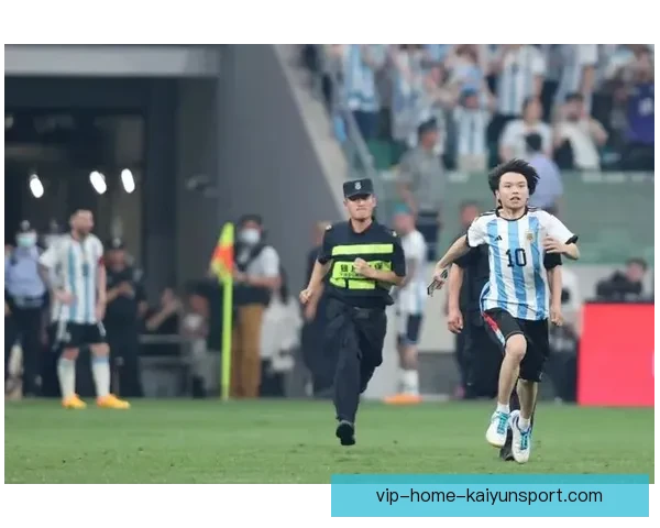 从梅西中国行风波看商业足球与球迷信任的裂痕危机与反思背后逻辑 从梅西中国行风波看商业足球与球迷信任的裂痕危机与反思背后逻辑